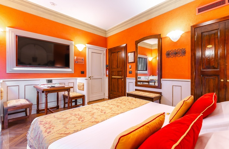 Deluxe double room with terrace  Art Hotel Commercianti Bologna