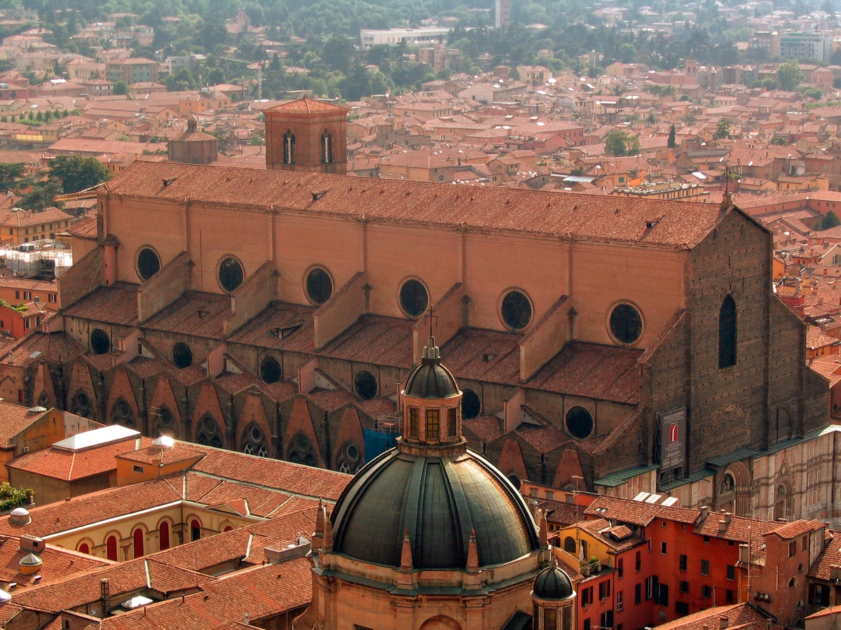 San petronio basilica  Art Hotel Commercianti Bologna