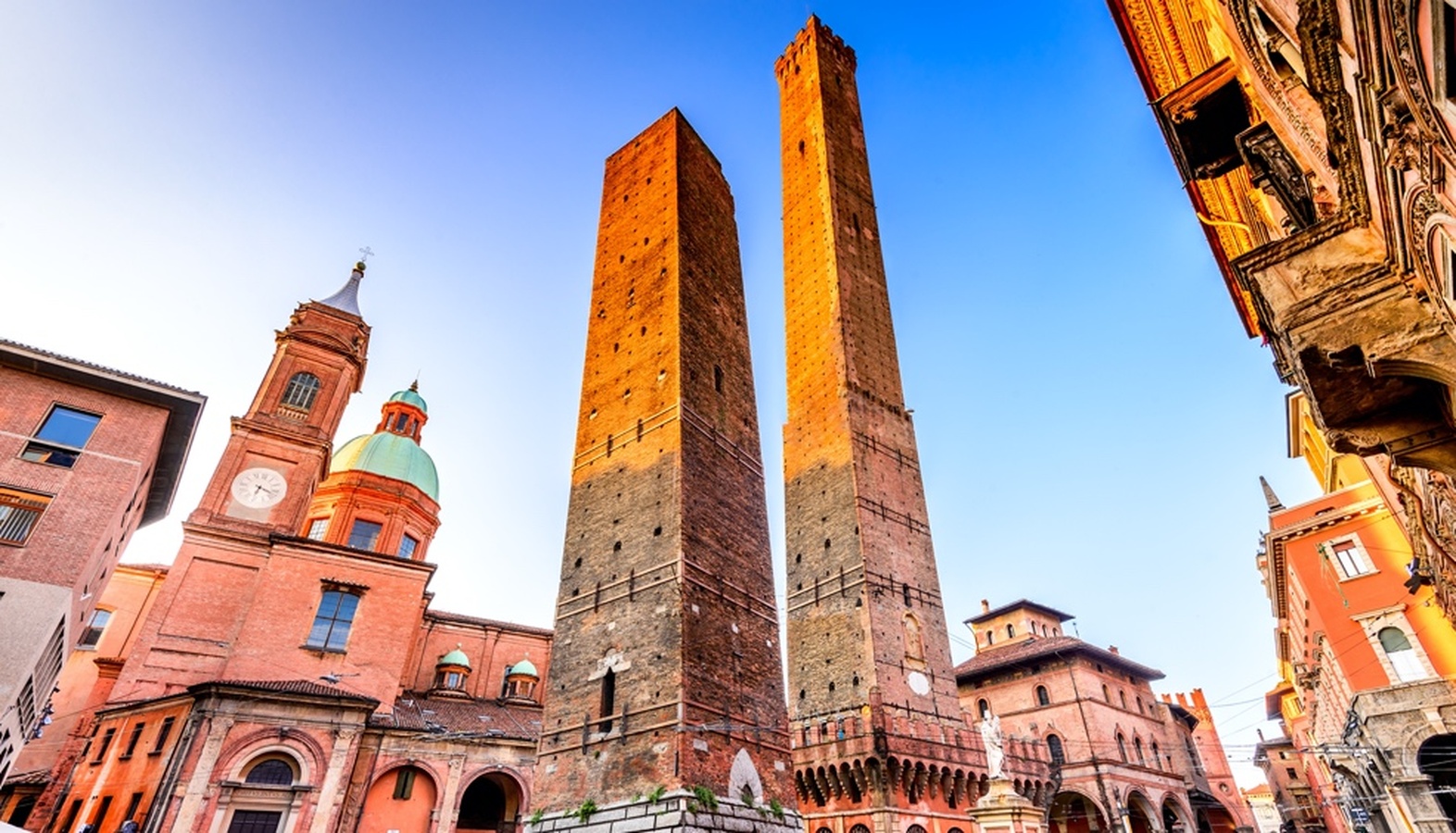 Towers of bologna  Art Hotel Commercianti Bologna