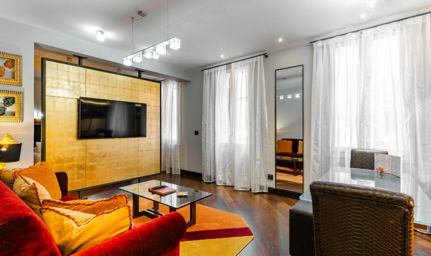 Art studio apartment  Art Hotel Commercianti Bologna