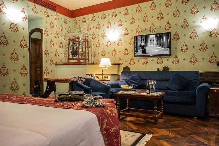 Junior deluxe suite art hotel commercianti bologna Junior deluxe suite art hotel commercianti bologna
