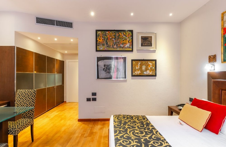 Art studio apartment  Art Hotel Commercianti Bologna