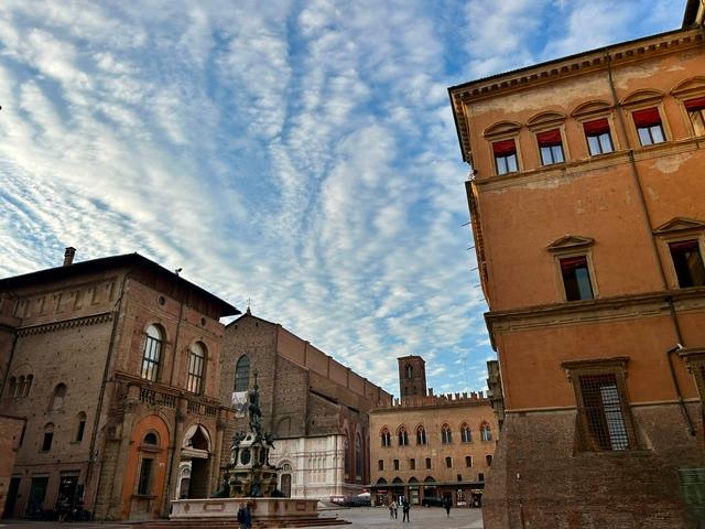 A DAY AS A BOLOGNESE Art Hotel Commercianti Bologna A DAY AS A BOLOGNESE Art Hotel Commercianti Bologna